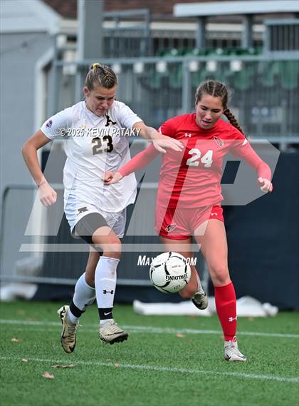Thumbnail 3 in Amity Regional vs. Greenwich (CIAC Class LL Final) photogallery.
