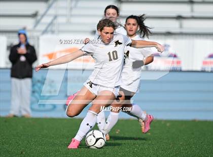 Thumbnail 1 in Amity Regional vs. Greenwich (CIAC Class LL Final) photogallery.