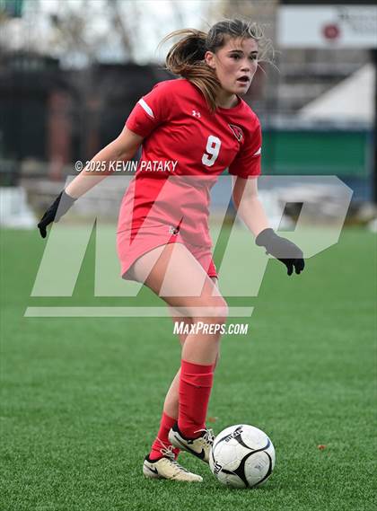 Thumbnail 2 in Amity Regional vs. Greenwich (CIAC Class LL Final) photogallery.