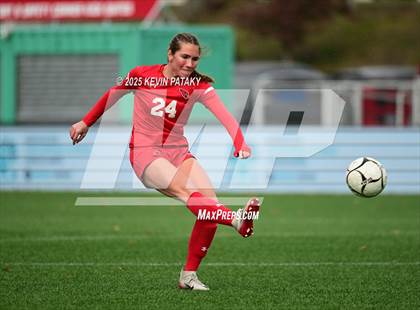 Thumbnail 2 in Amity Regional vs. Greenwich (CIAC Class LL Final) photogallery.