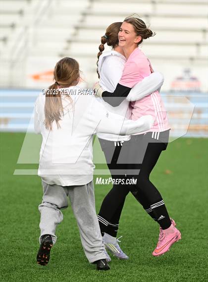 Thumbnail 2 in Amity Regional vs. Greenwich (CIAC Class LL Final) photogallery.