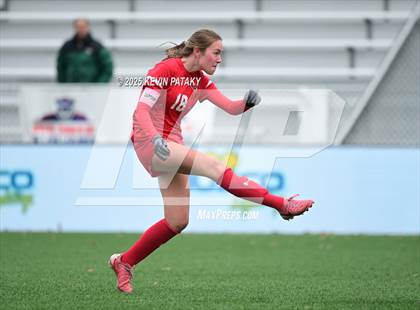 Thumbnail 3 in Amity Regional vs. Greenwich (CIAC Class LL Final) photogallery.