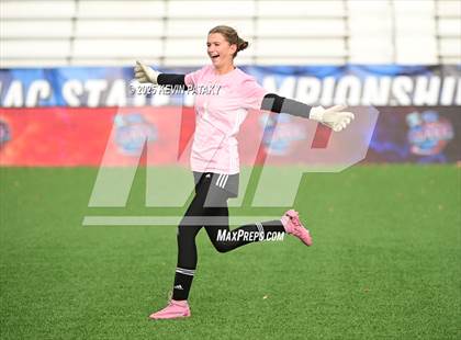 Thumbnail 3 in Amity Regional vs. Greenwich (CIAC Class LL Final) photogallery.