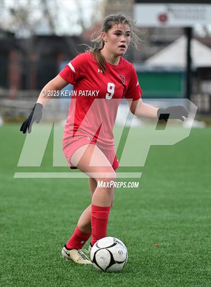 Thumbnail 3 in Amity Regional vs. Greenwich (CIAC Class LL Final) photogallery.