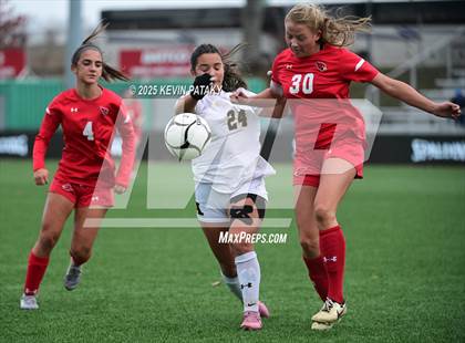 Thumbnail 2 in Amity Regional vs. Greenwich (CIAC Class LL Final) photogallery.