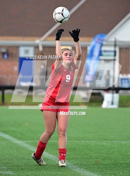 Thumbnail 3 in Amity Regional vs. Greenwich (CIAC Class LL Final) photogallery.