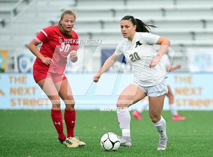 Thumbnail 2 in Amity Regional vs. Greenwich (CIAC Class LL Final) photogallery.