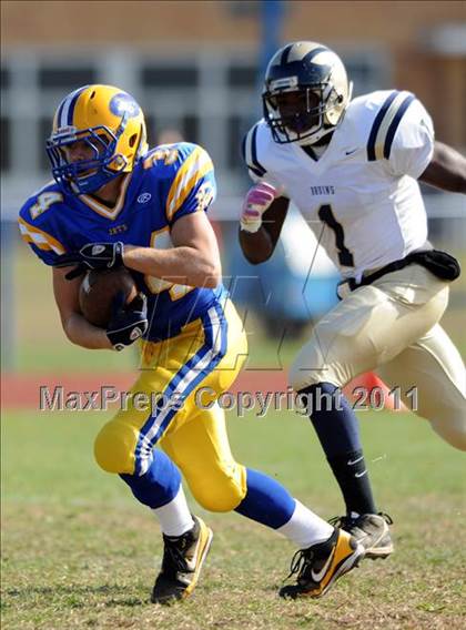 Thumbnail 1 in Baldwin @ East Meadow photogallery.