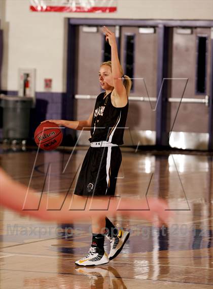 Thumbnail 2 in Arapahoe @ Arvada West photogallery.