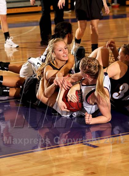 Thumbnail 3 in Arapahoe @ Arvada West photogallery.