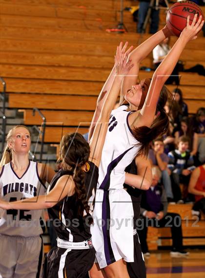 Thumbnail 2 in Arapahoe @ Arvada West photogallery.