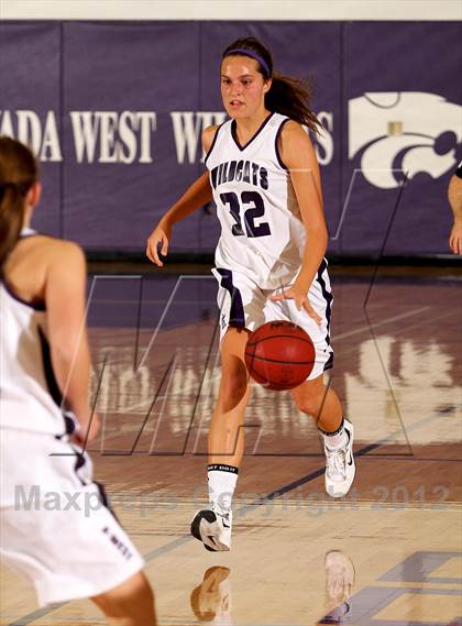 Thumbnail 2 in Arapahoe @ Arvada West photogallery.
