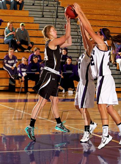 Thumbnail 1 in Arapahoe @ Arvada West photogallery.