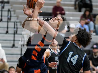 Thumbnail 1 in Roosevelt vs. O'Connor (Hoophall West - Nike TOC) photogallery.