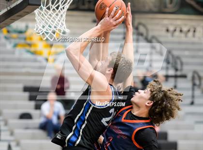 Thumbnail 1 in Roosevelt vs. O'Connor (Hoophall West - Nike TOC) photogallery.