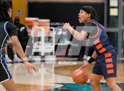 Thumbnail 3 in Roosevelt vs. O'Connor (Hoophall West - Nike TOC) photogallery.