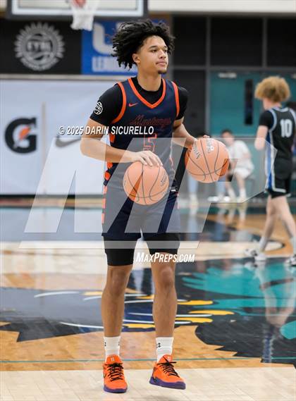 Thumbnail 3 in Roosevelt vs. O'Connor (Hoophall West - Nike TOC) photogallery.