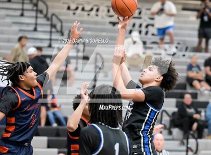 Thumbnail 3 in Roosevelt vs. O'Connor (Hoophall West - Nike TOC) photogallery.