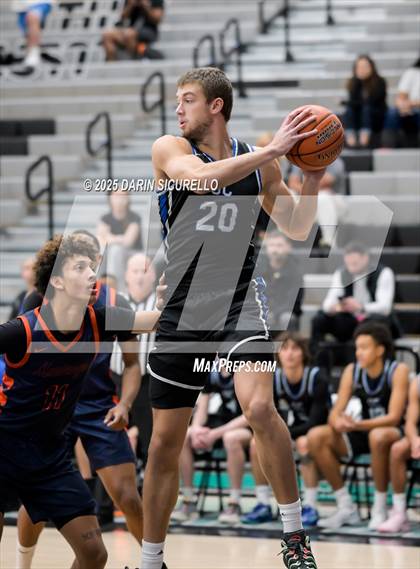 Thumbnail 2 in Roosevelt vs. O'Connor (Hoophall West - Nike TOC) photogallery.
