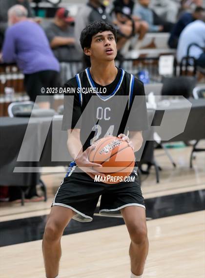 Thumbnail 3 in Roosevelt vs. O'Connor (Hoophall West - Nike TOC) photogallery.