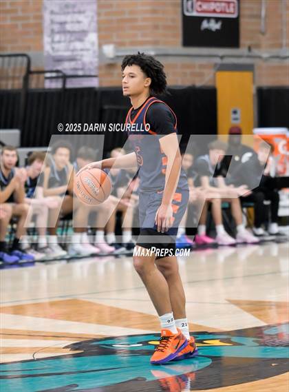 Thumbnail 3 in Roosevelt vs. O'Connor (Hoophall West - Nike TOC) photogallery.