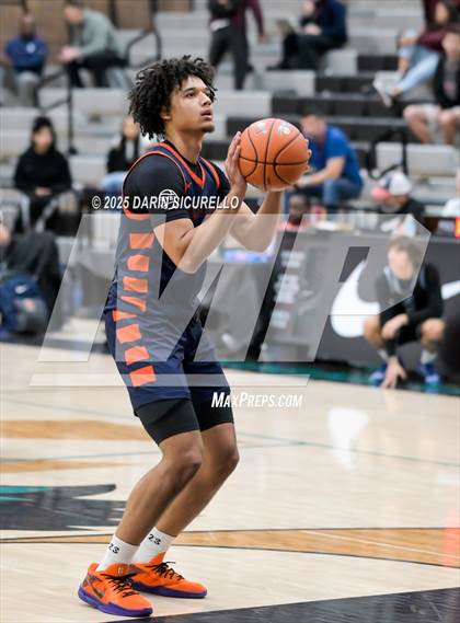 Thumbnail 2 in Roosevelt vs. O'Connor (Hoophall West - Nike TOC) photogallery.