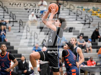 Thumbnail 3 in Roosevelt vs. O'Connor (Hoophall West - Nike TOC) photogallery.