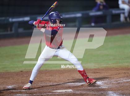 Thumbnail 3 in Lewisburg vs. North Broward Prep photogallery.