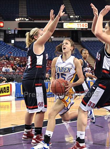 Thumbnail 3 in Modesto Christian vs. Linden (CIF SJS D4 Final) photogallery.