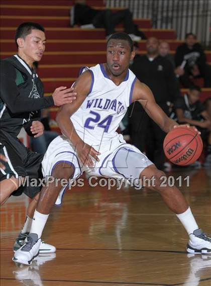 Thumbnail 3 in El Cerrito vs. Franklin (Father Kelly Tribute) photogallery.