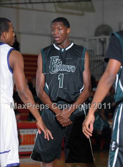 Thumbnail 3 in El Cerrito vs. Franklin (Father Kelly Tribute) photogallery.