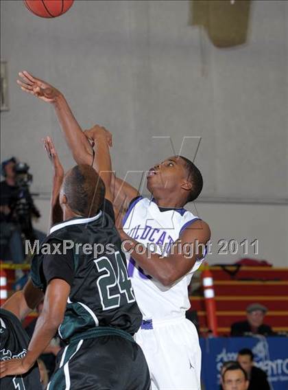 Thumbnail 2 in El Cerrito vs. Franklin (Father Kelly Tribute) photogallery.