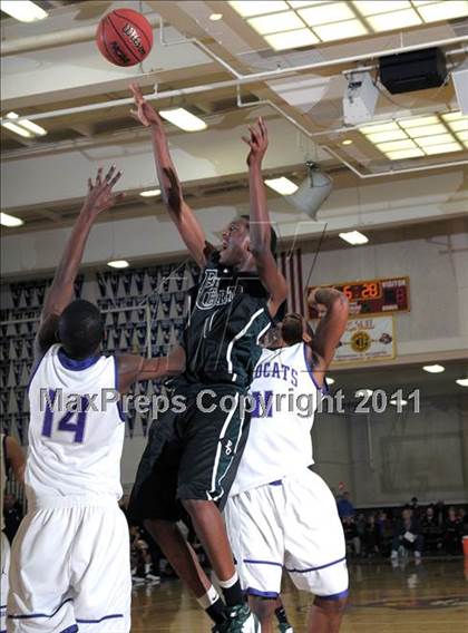 Thumbnail 2 in El Cerrito vs. Franklin (Father Kelly Tribute) photogallery.