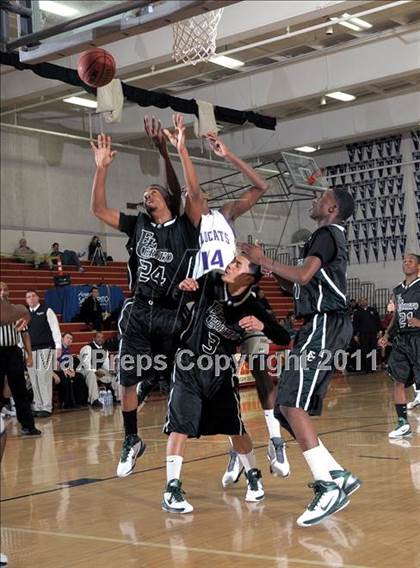 Thumbnail 2 in El Cerrito vs. Franklin (Father Kelly Tribute) photogallery.