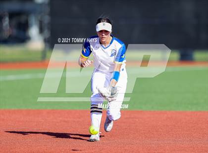 Thumbnail 2 in Early @ Brock photogallery.