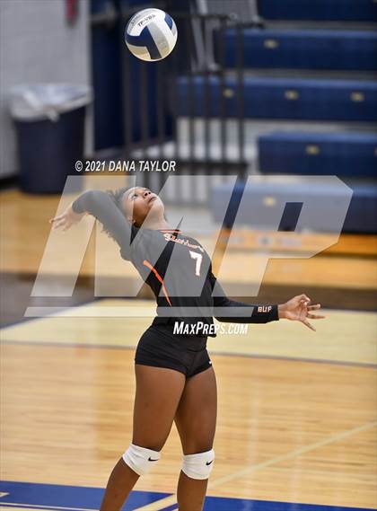 Thumbnail 2 in Burkburnett vs Glen Rose (UIL 4A Bi-District Playoff) photogallery.