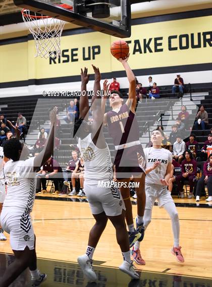 Thumbnail 3 in Cypress Park vs Deer Park photogallery.