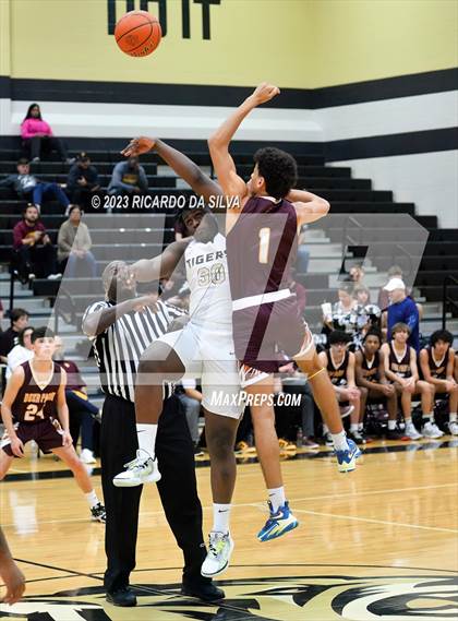 Thumbnail 3 in Cypress Park vs Deer Park photogallery.