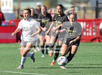 Thumbnail 2 in Mountain Ridge vs. Lone Peak (UHSAA 6A Semi Final) photogallery.
