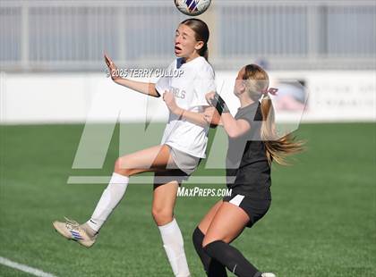 Thumbnail 3 in Mountain Ridge vs. Lone Peak (UHSAA 6A Semi Final) photogallery.