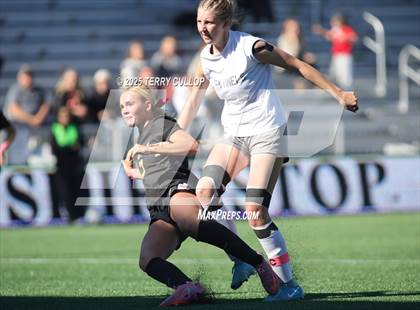 Thumbnail 2 in Mountain Ridge vs. Lone Peak (UHSAA 6A Semi Final) photogallery.