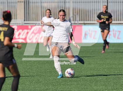 Thumbnail 1 in Mountain Ridge vs. Lone Peak (UHSAA 6A Semi Final) photogallery.