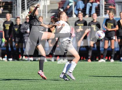 Thumbnail 1 in Mountain Ridge vs. Lone Peak (UHSAA 6A Semi Final) photogallery.