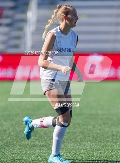 Thumbnail 3 in Mountain Ridge vs. Lone Peak (UHSAA 6A Semi Final) photogallery.