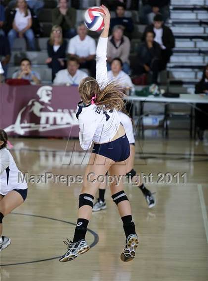 Thumbnail 1 in Taft vs. Palisades (CIF LACS D2 Final) photogallery.