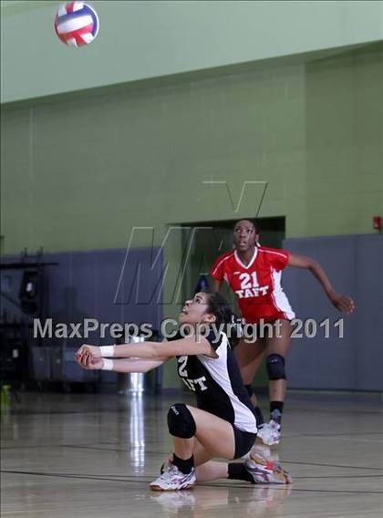 Thumbnail 1 in Taft vs. Palisades (CIF LACS D2 Final) photogallery.