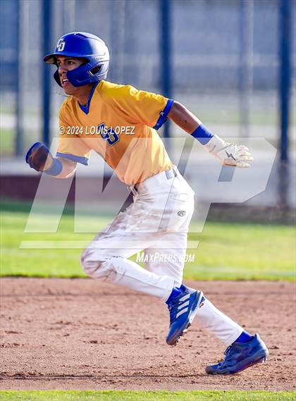 Thumbnail 1 in San Dimas @ Charter Oak photogallery.