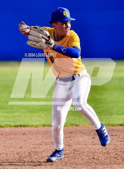 Thumbnail 1 in San Dimas @ Charter Oak photogallery.