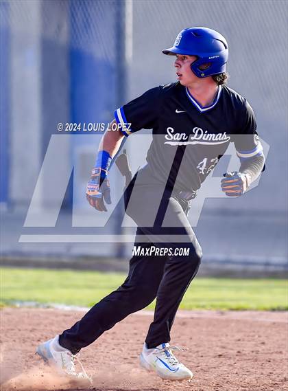 Thumbnail 2 in San Dimas @ Charter Oak photogallery.