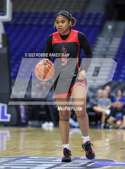 Thumbnail 2 in Wagner vs. Liberty (UIL 5A Basketball State Semifinal) photogallery.